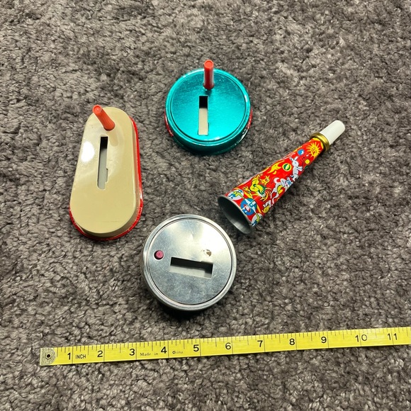 Lot of vintage tin noisemakers in great condition! - Picture 4 of 4